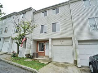 254 Emily Ln, Staten Island, NY 10312