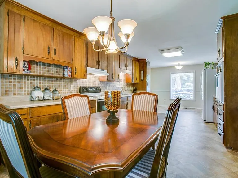 2548 Peace Pl — Photo 21
