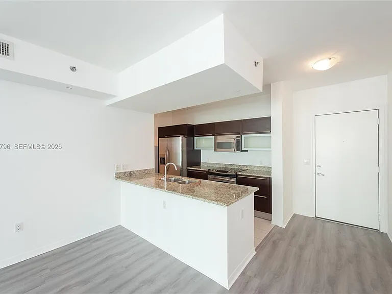 951 Brickell Ave #2100 — Photo 3
