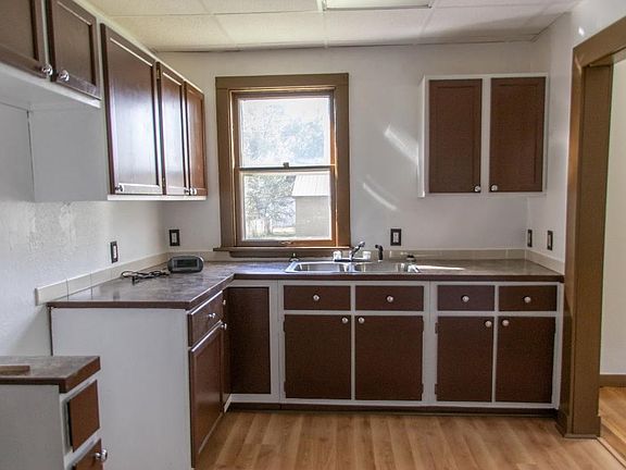 3rd image of 101 Finotti Ave S