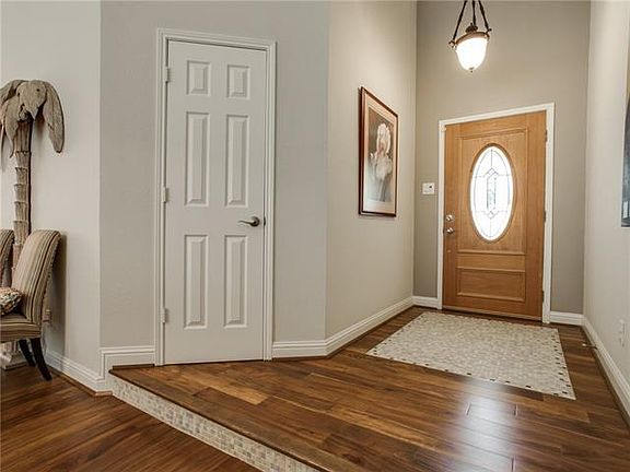 5th image of 1018 W Winding Creek Dr