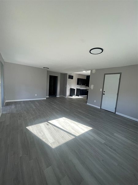 3rd image of 217 Bradford Street