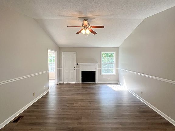 3rd image of 3816 Trenton Rd