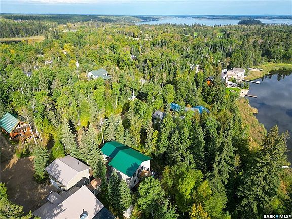 4th image of 1305 Laurie PLACE