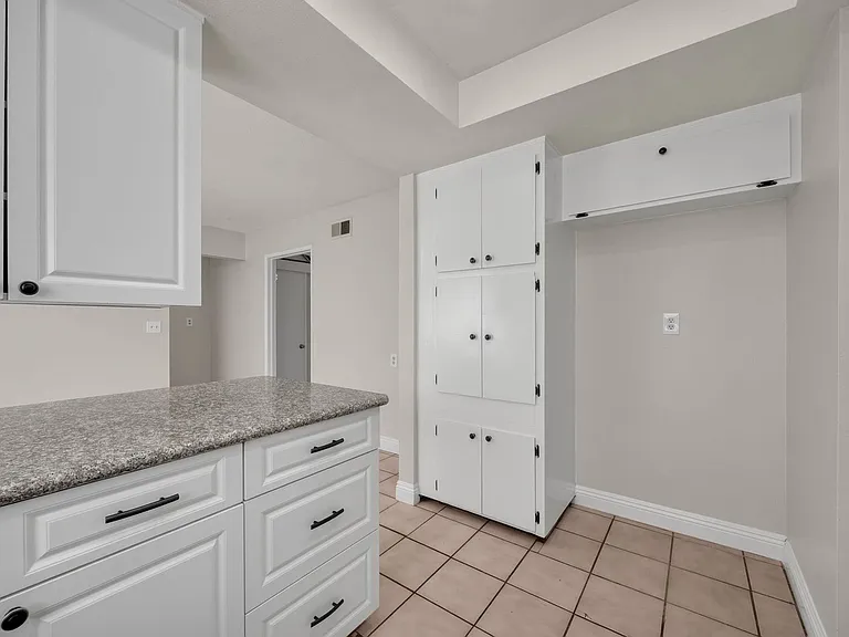 730 N Kathleen Ln — Photo 16