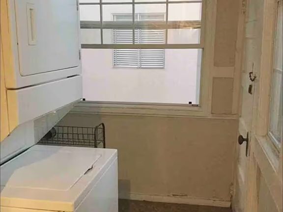 2nd image of 858 Vallejo St #0
