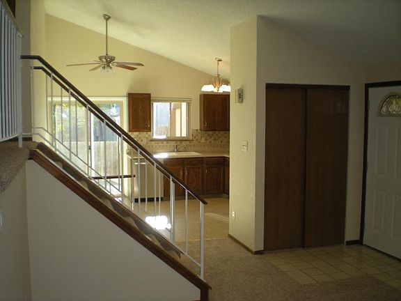 5th image of 1718 Linden St