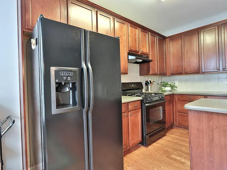 501 Grove Field Ct — Photo 7