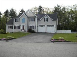3 Deer Run Cir, Sturbridge, MA 01566