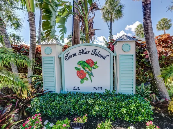 3261 S Oleander Way, Lauderdale By The Sea, FL 33062