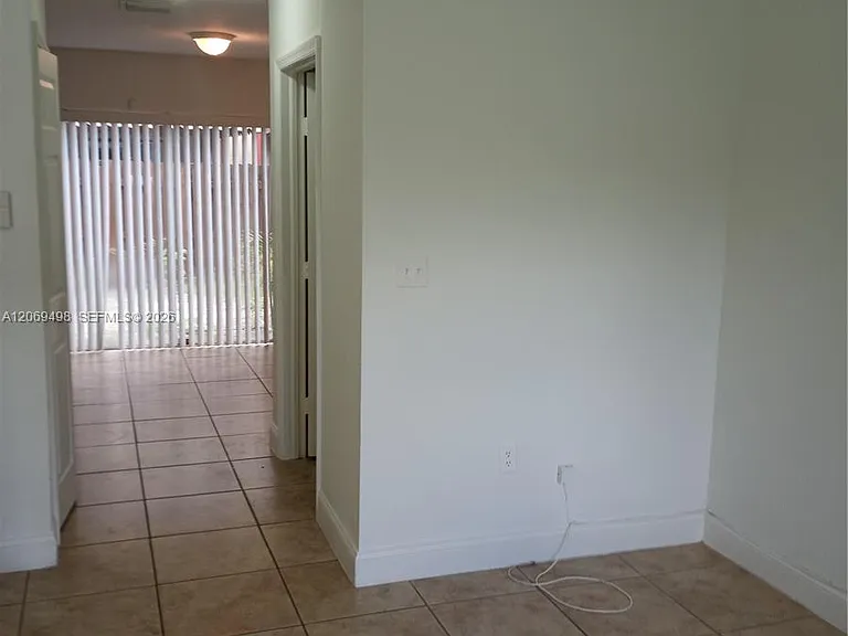 7427 NW 181st Ter #7427 — Photo 11