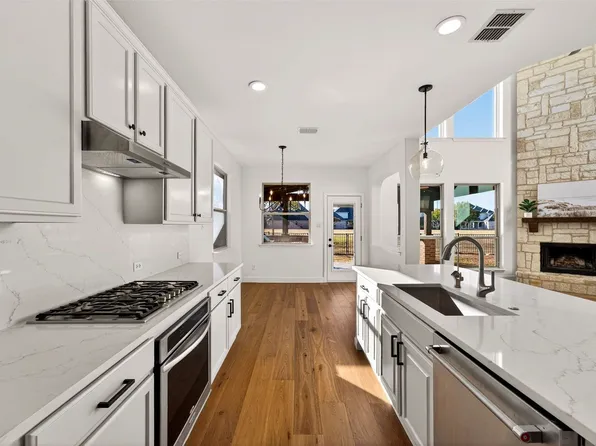 2285 Chenault Dr, Frisco, TX 75033