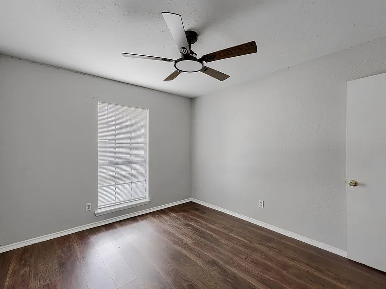 1005 Whitewater Trl — Photo 9