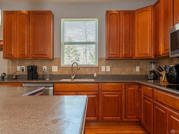 4th image of 4234 Meadow Creek Ct
