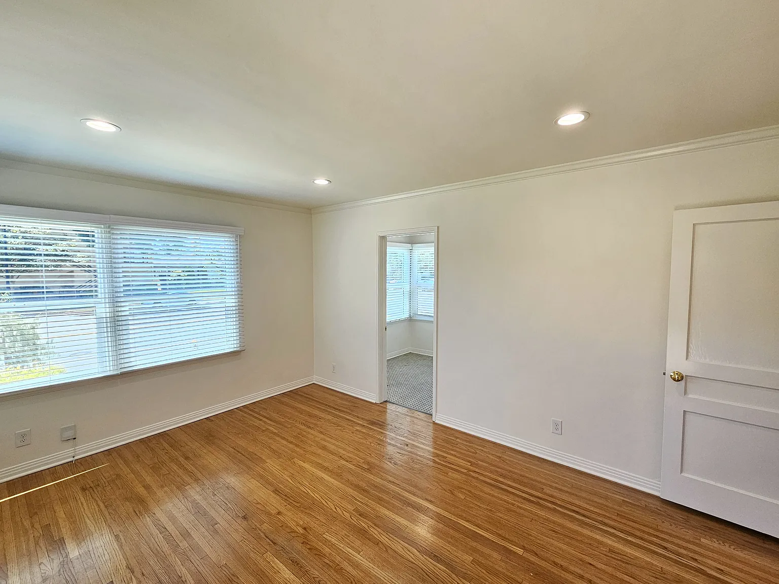 1 bed, 592 sqft, $1,950 — Photo 2