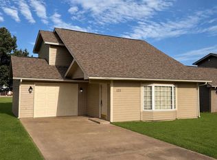 115 S Wedgewood Dr, Stillwater, OK 74074