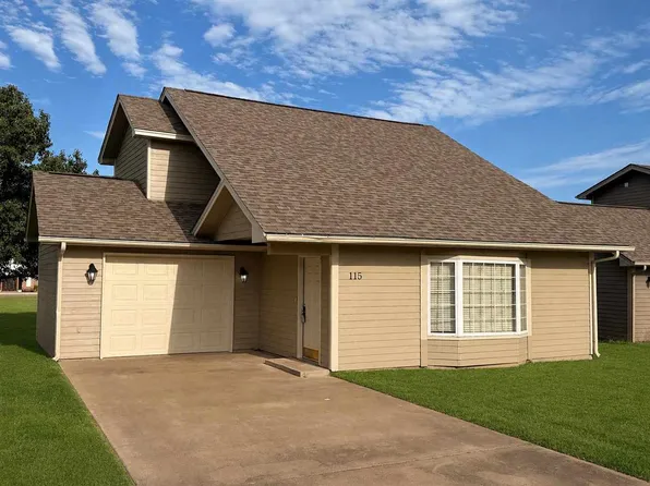 115 S Wedgewood Dr, Stillwater, OK 74074