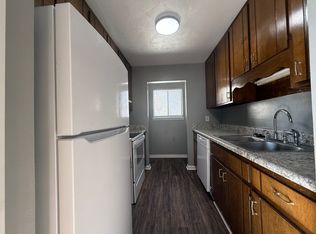 Upstairs unit on Hilaman Golf Course!, Tallahassee, FL 32301