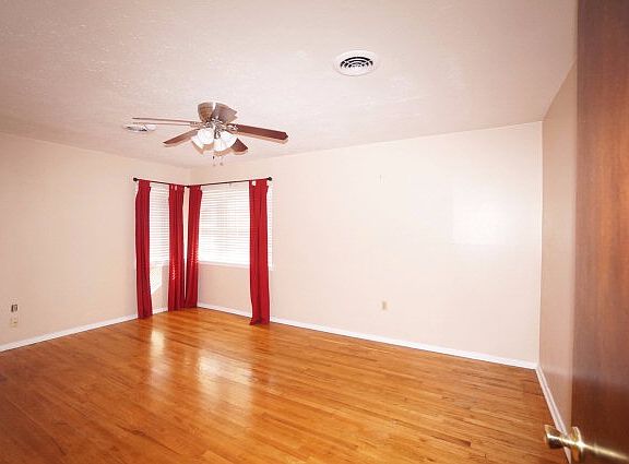 5th image of 1205 E Century Ave