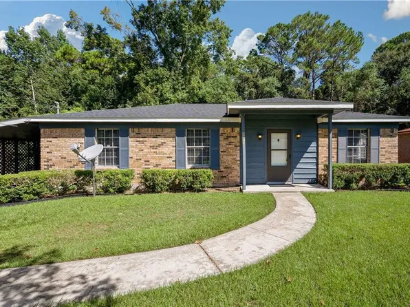 2670 Atoll Dr, Mobile, AL 36605
