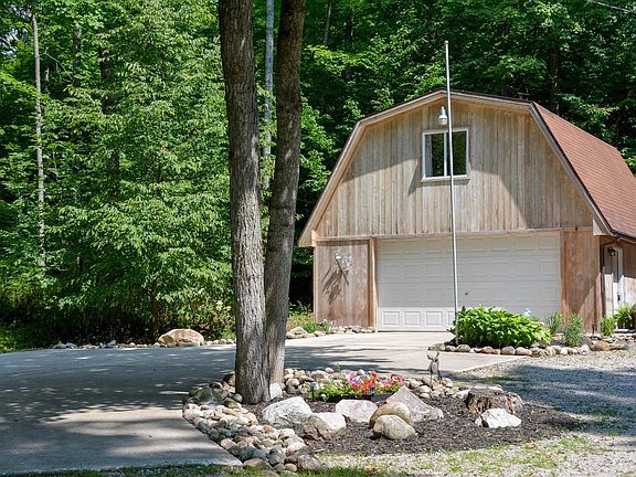 4th image of 2481 S Schomberg Rd