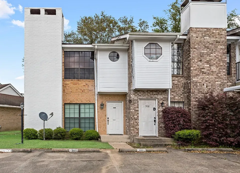 1620 Wellington Pl #901