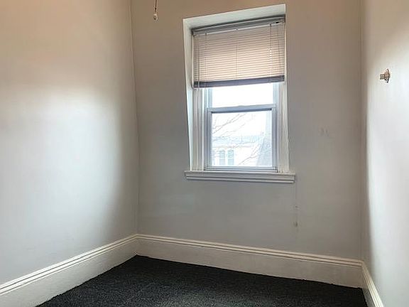 bonus room/ office