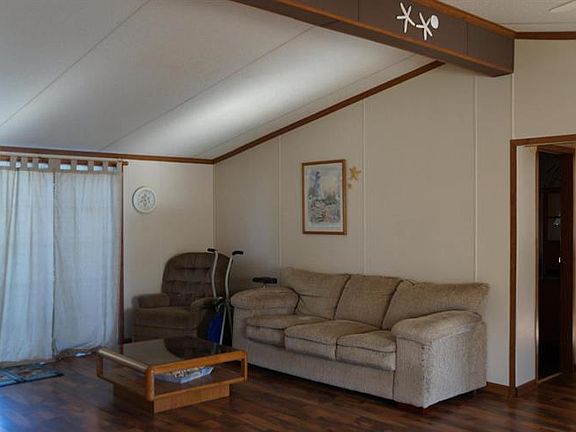 4th image of 102 Morris Ln