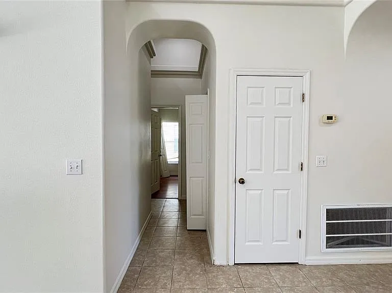 1934 Morning Star Dr — Photo 17