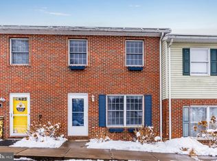 206 Schoolhouse Ln, Millersburg, PA 17061