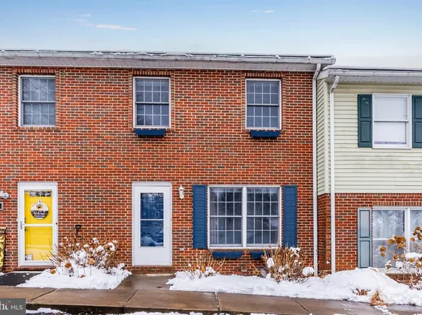 206 Schoolhouse Ln, Millersburg, PA 17061