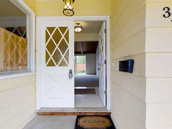 3rd image of 33 Almar Dr