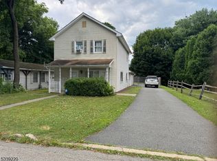 48 Sussex St, Newton, NJ 07860
