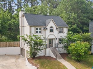 1720 Wakefield Dr, Hoover, AL 35216
