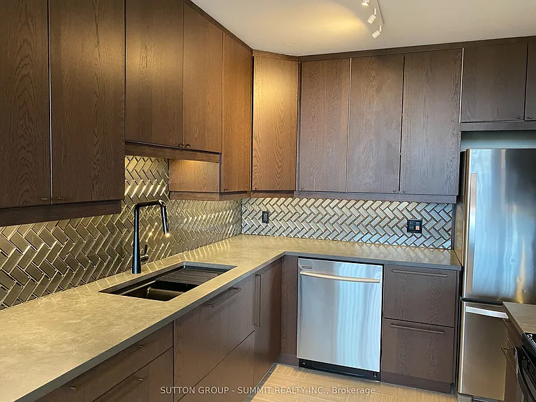 2301 Derry Rd W #701 — Photo 5