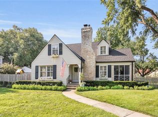 5101 Mission Rd, Westwood, KS 66205