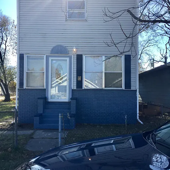 1530 E Melrose St — Photo 1