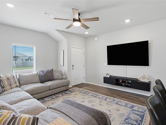 5th image of 3434 Telluride St