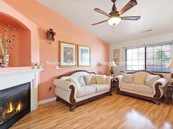 2 Front Room_11102022