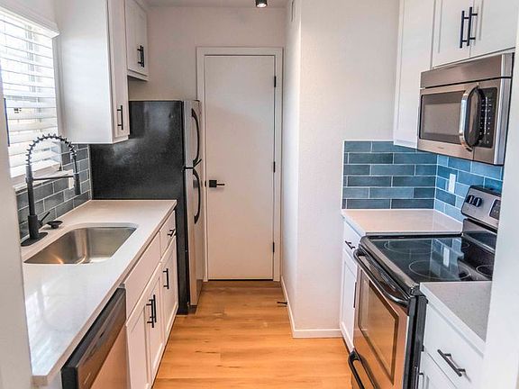 5th image of 700 Nelray Blvd APT 105