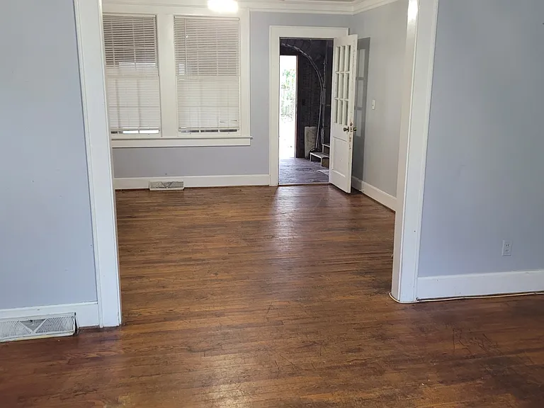 419 Thompson St #A — Photo 5