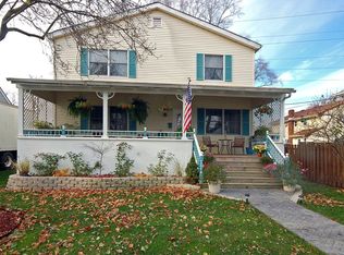 209 Grove Ave, Middlesex, NJ 08846