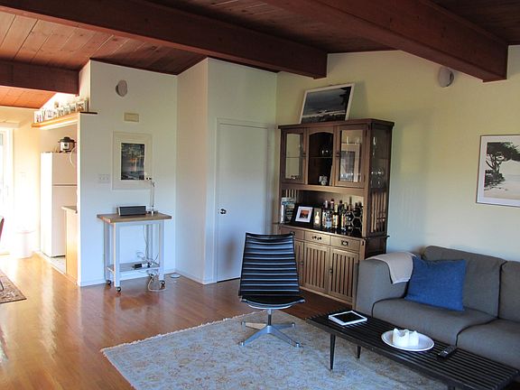 2nd image of 61 Roque Moraes Dr APT 3