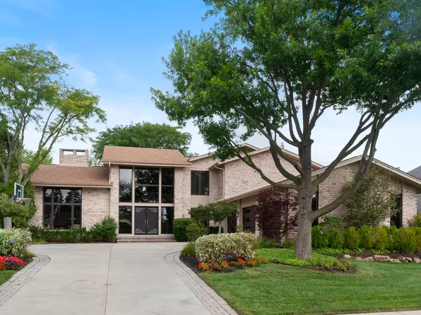 2624 Prince St, Northbrook, IL 60062