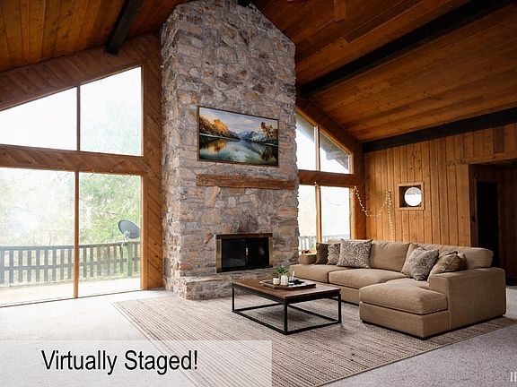 4th image of 895 Wells Ln