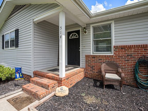 4th image of 514 W Yellow Wood Dr