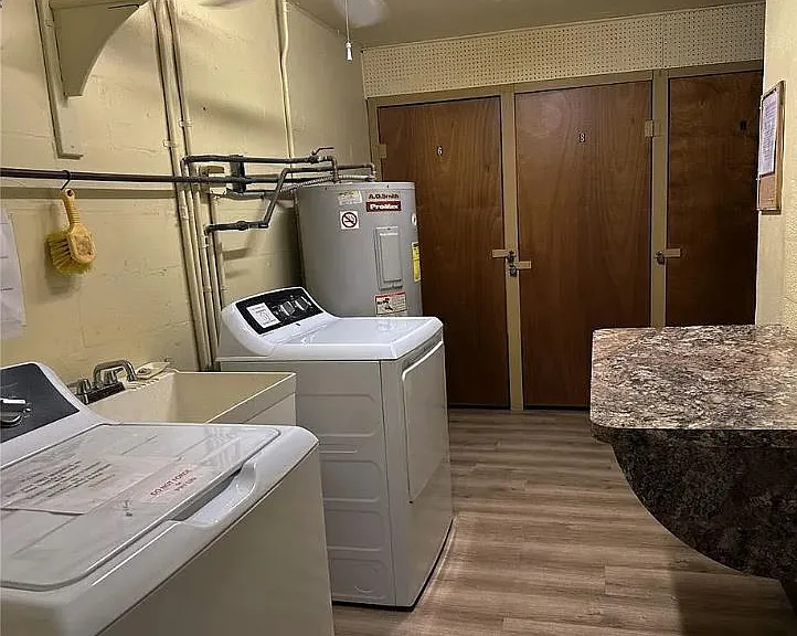 4525 Cove Cir #304 — Photo 8