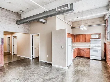 1x1 Loft Tour