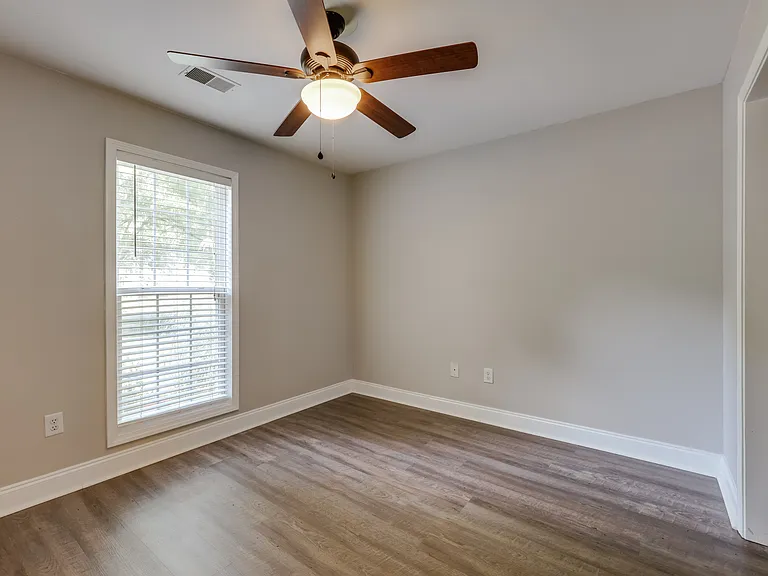 183 Oak Meadows Dr — Photo 20