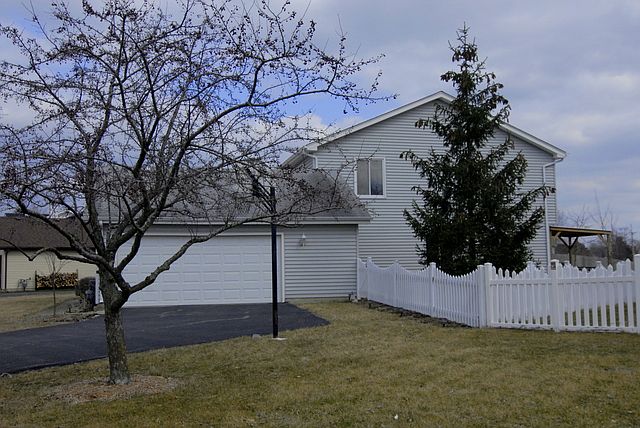 1st image of 2873 Dorothy Dr